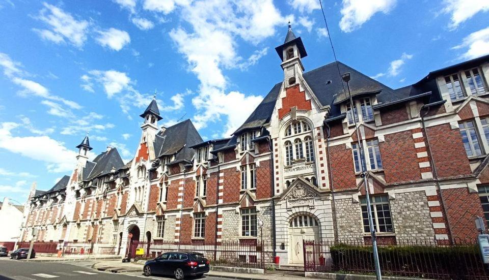 Appartement Hyper Centre De Montargis Luaran gambar